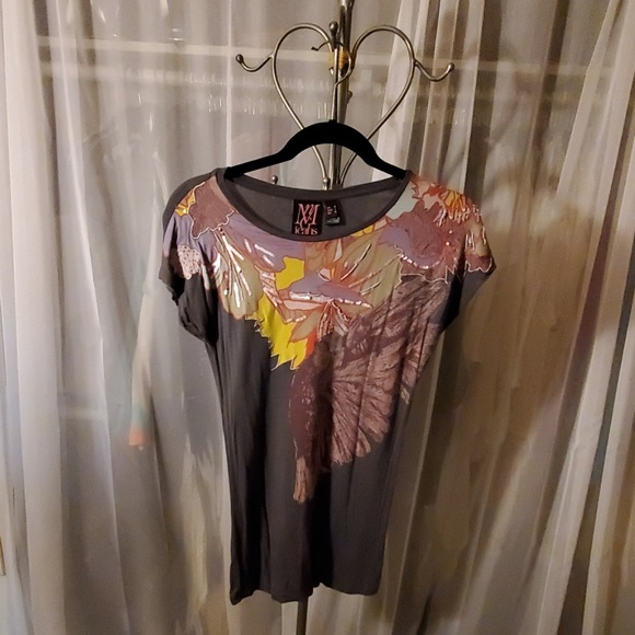 Top - Picture 1 of 8